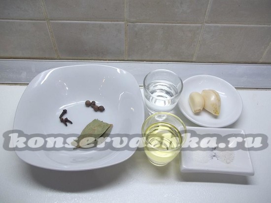 Продукты для маринада подготовлены