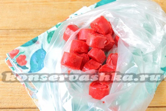 переложить кубики в пакет
