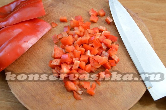 нарежьте кубиками