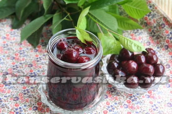 Вишня в собственном соку с сахаром