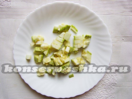 Кабачки нарезать