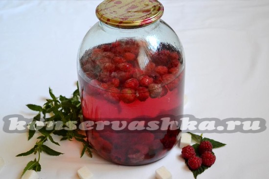 влить воду