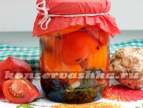 Помидоры кусочками с сельдереем.