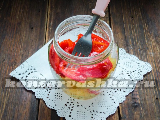 Наполнить банки перцем