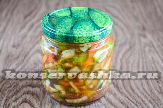 закатать банки крышками