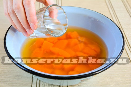 Добавить уксус
