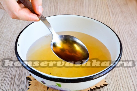Добавить уксус