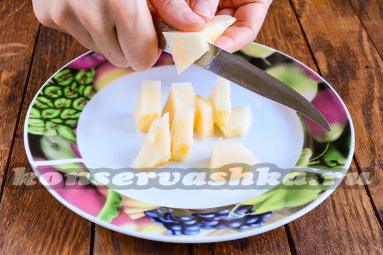 Нарезать дыню