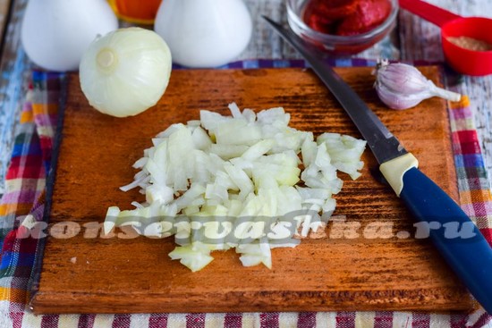 Нарезать лук
