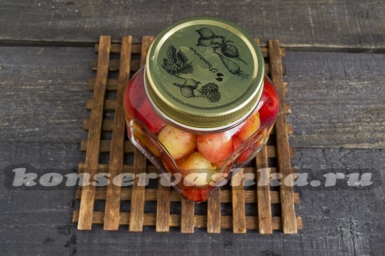 Закупориваю банки