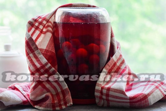 закатать крышками