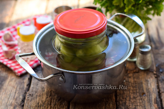 Стерилизую банки