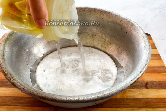Слить сироп