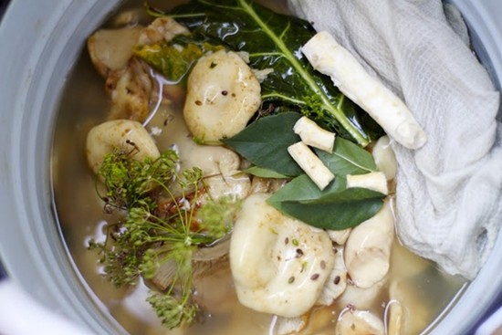 Как засолить грузди, чтобы были хрустящими, ароматными и вкусными