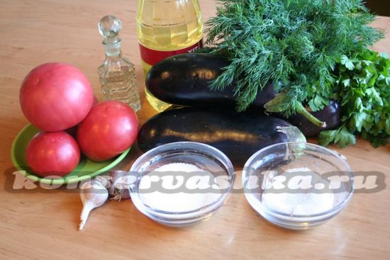 Для приготовления баклажанов в томатном соусе необходимы такие продукты