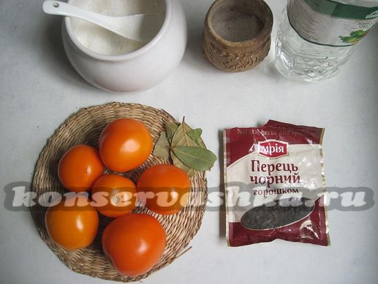Ингредиенты для приготовления желтых помидор на зиму