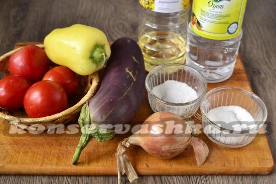 Ингредиенты для приготовления салата из баклажан на зиму