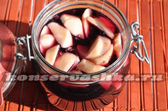 Компот из бузины с яблоками - рецепт с фото