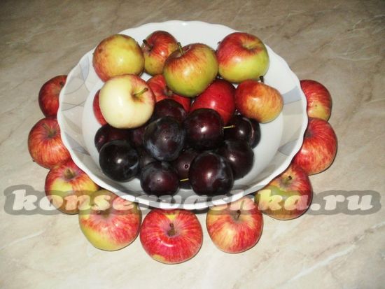 Ингредиенты для приготовления яблочно-сливового варенья