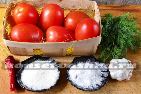 Ингредиенты для приготовления малосольных помидор быстрого приготовления в пакете