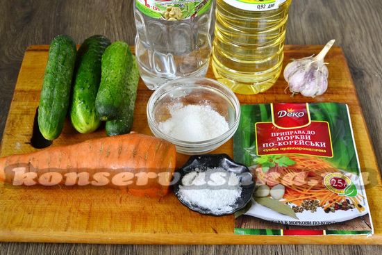 Ингредиенты для приготовления огурцов по-корейски