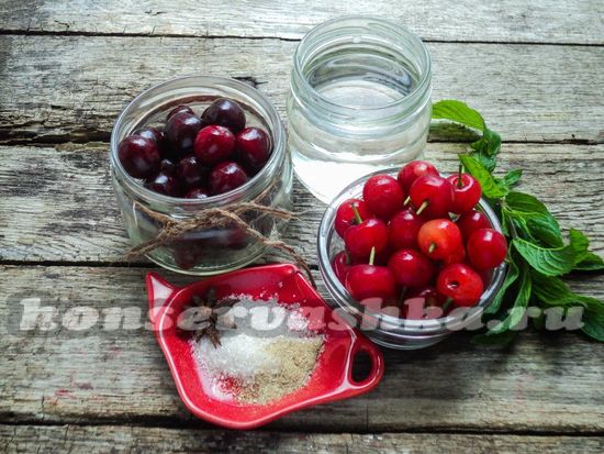 Ингредиенты для приготовления консервированной черешни и вишни в пряном сиропе
