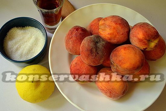 Ингредиенты для приготовления персикового джема с ромом