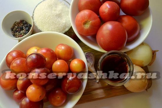 Ингредиенты для приготовления томатно-сливового кетчупа