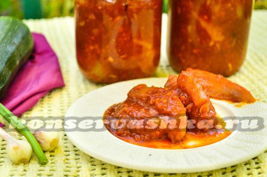 Консервированные кабачки в томатном соусе на зиму: рецепт с фото