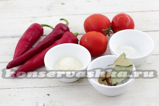 Ингредиенты для приготовления острого перца в томатной заливке