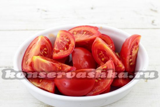 помидоры нарежьте