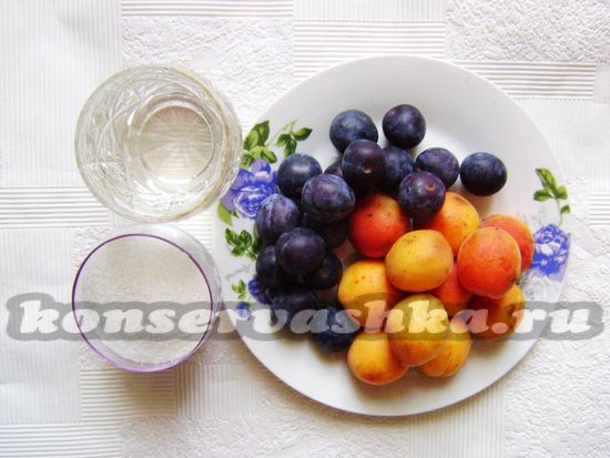 Ингредиенты для приготовления варенья из абрикос и терновки