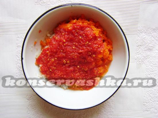 добавить томатный соус