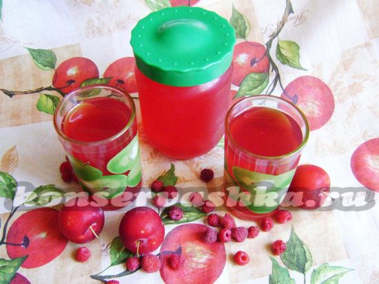 Компот из яблок, алычи и малины на зиму: рецепт с фото