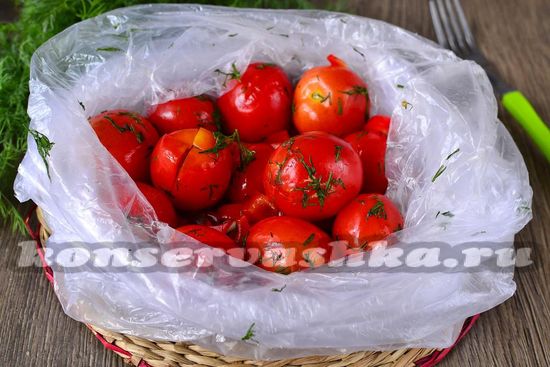 Спустя сутки томаты готовы