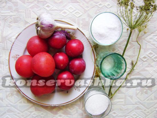 ингредиенты для приготовления помидор с алычой на зиму