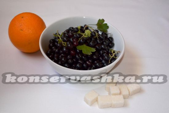 Ингредиенты для приготовления компота из смородины и апельсина