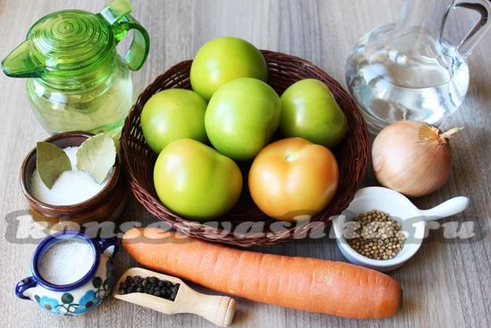 Ингредиенты для консервированного салата из зеленых помидор на зиму