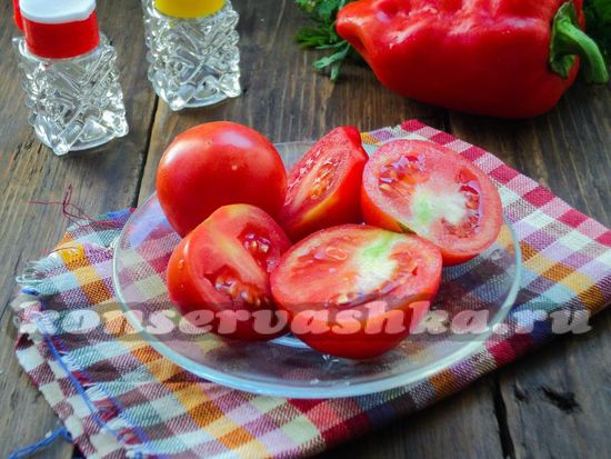 Разрезать помидоры 