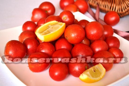 Ингредиенты для приготовления варенья из помидоров и лимонов