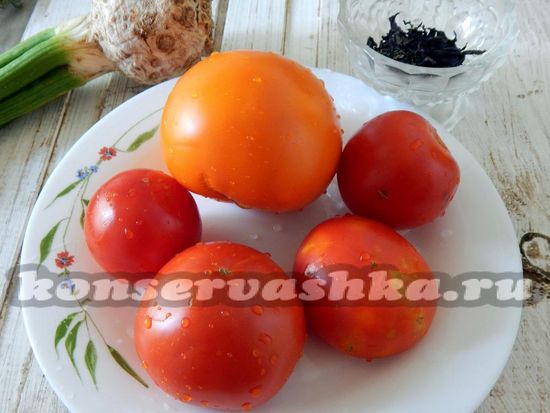 Ингредиенты для приготовления помидоров с сельдереем на зиму