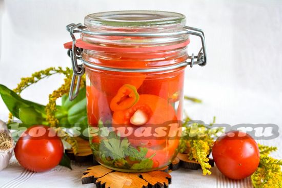 Консервированные помидоры с чесноком внутри, рецепт 