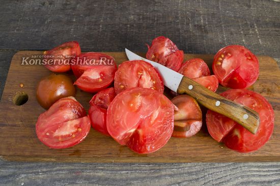 Нарезать помидор