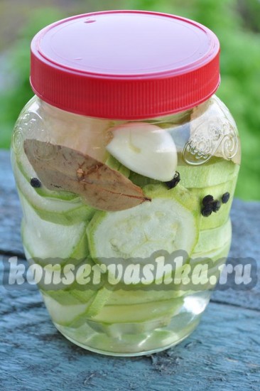 Рецепт консервированных маринованных кабачков