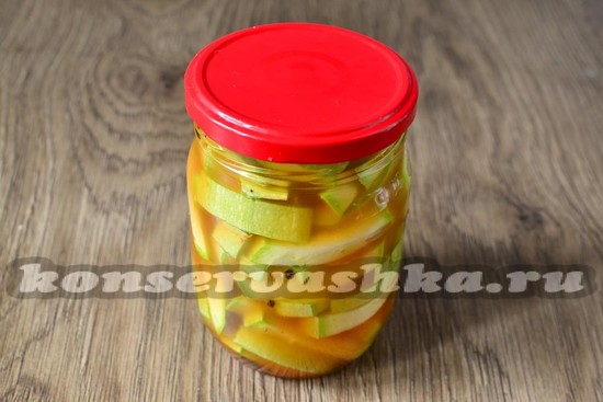Заливаем им кабачки