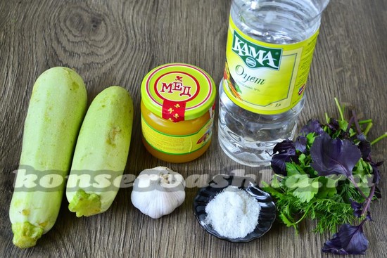 Ингредиенты для приготовления маринованных кабачков