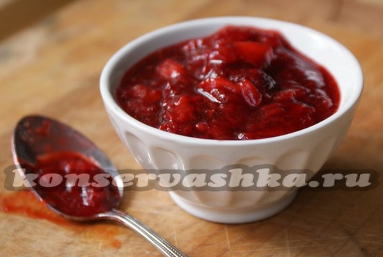 Клубничное варенье с целыми ягодами