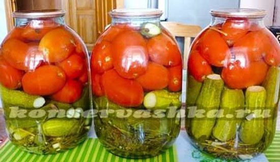 готовим ассорти с огурцами и помидорами