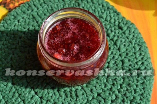 разложите в банки