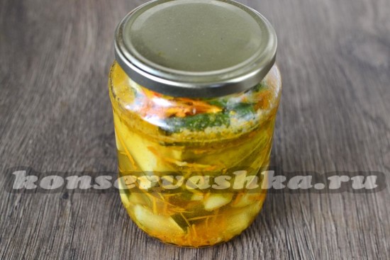 закатываем банки крышками